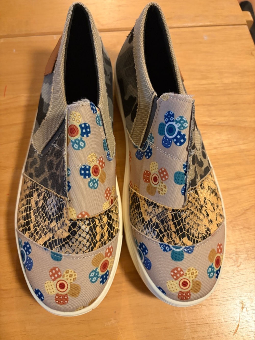 Women’s Slip-On Floral & Snake Print Sneakers in Beige